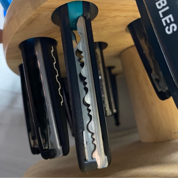 Kraft Edgers with Rotating Hardwood Rack, Decorative Scissors, Assorted, 23-pc - Picture 10 of 12